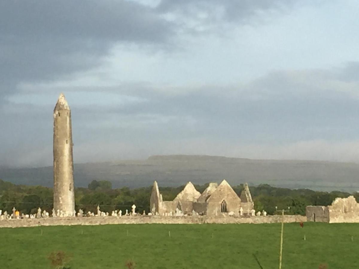 Вилла The Burren Barn Tubber Экстерьер фото